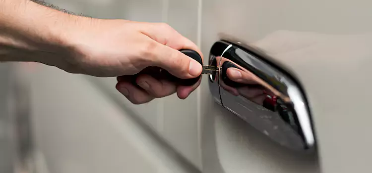 Why Choose Our Auto Locksmith Team in Charlesbourg, QC?