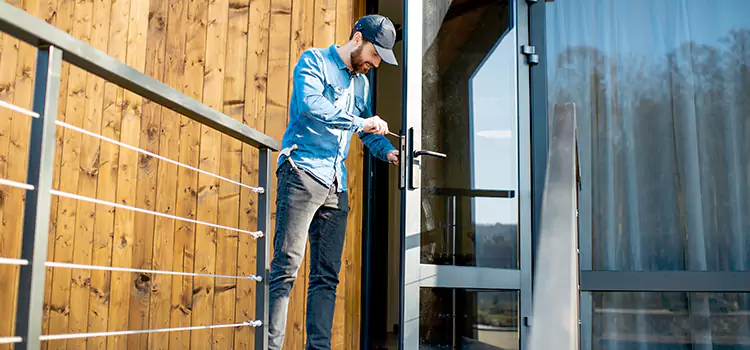 Patio Screen Door Installation Charlesbourg